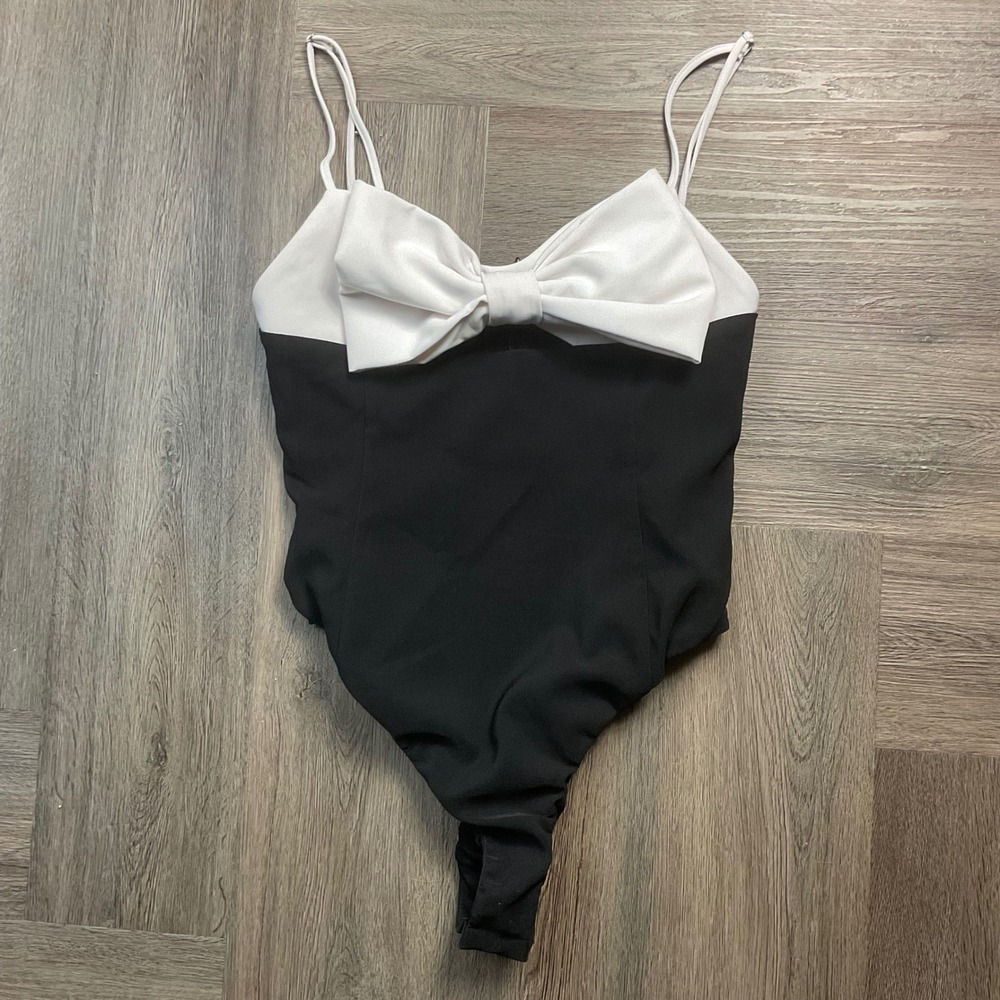 Zara Bodysuit Womens Medium‎ Black White Bow Front Spaghetti Strap Coquette